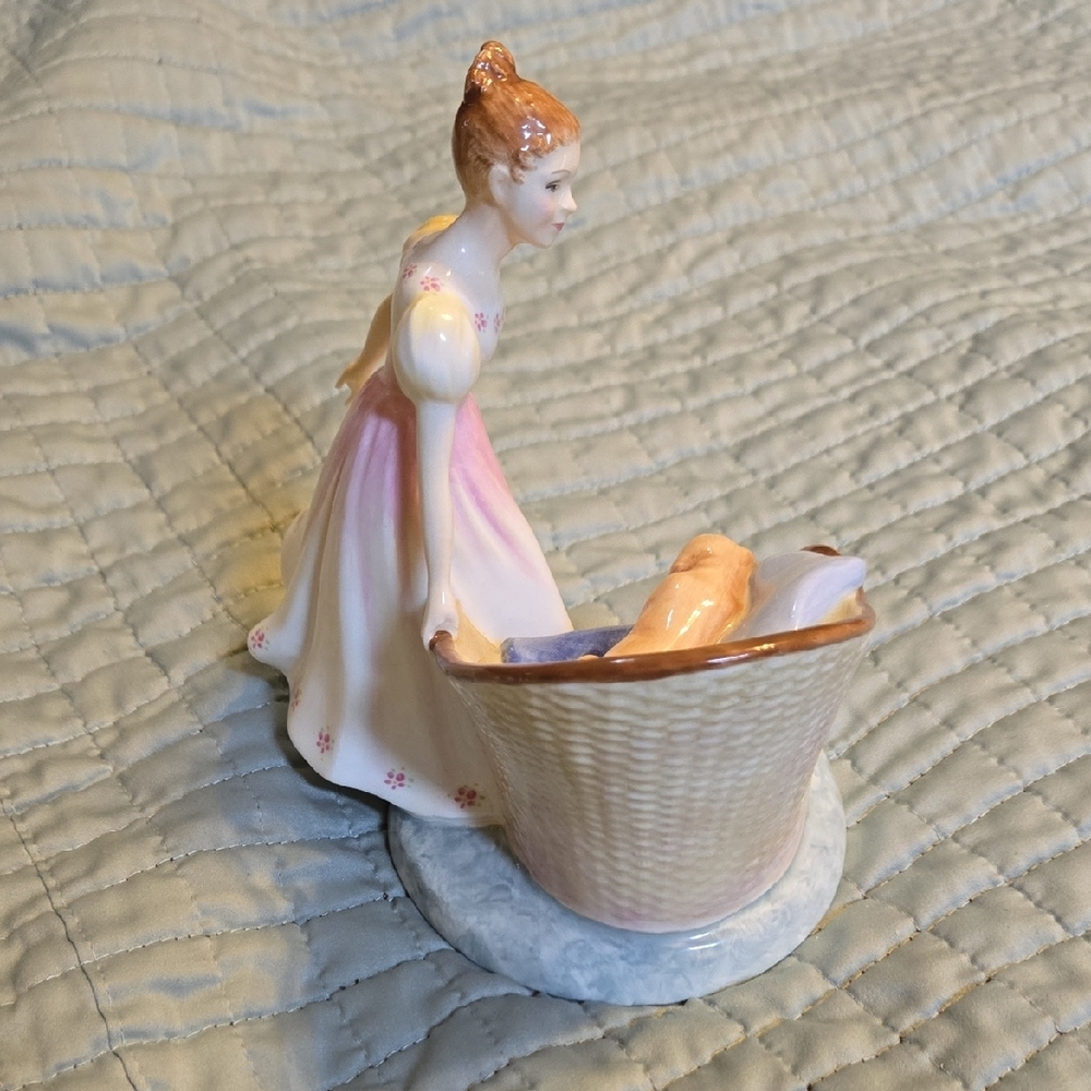 Porcelain Figurine with Pink Dress and Dog - Picture 5 of 9